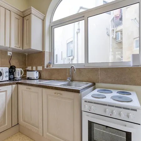 Prázdninový dům Spectacular 5br Townhouse Located In By 360 Estates Sliema