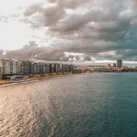 Spectacular 5br Townhouse Located In By 360 Estates Prázdninový dům Sliema