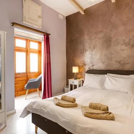 Prázdninový dům Spectacular 5br Townhouse Located In By 360 Estates Sliema