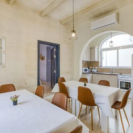 Spectacular 5br Townhouse Located In By 360 Estates * Sliema