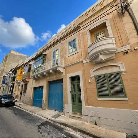 Spectacular 5br Townhouse Located In By 360 Estates Prázdninový dům Sliema