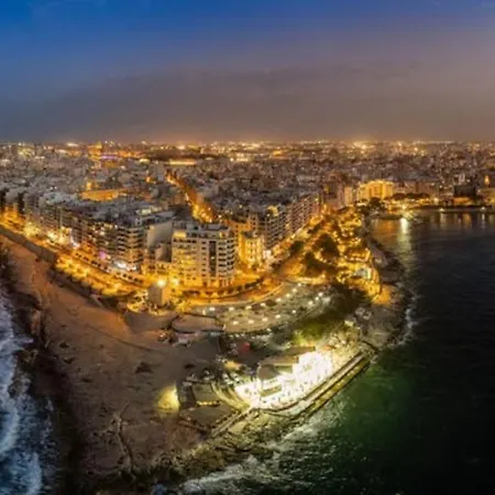 Hébergement de vacances Spectacular 5br Townhouse Located In By 360 Estates