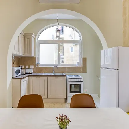 Spectacular 5br Townhouse Located In By 360 Estates Sliema