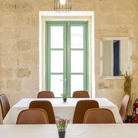 Hébergement de vacances Spectacular 5br Townhouse Located In By 360 Estates Sliema