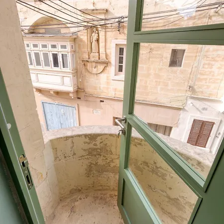 Spectacular 5br Townhouse Located In By 360 Estates Sliema
