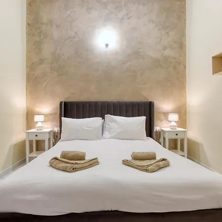 Spectacular 5br Townhouse Located In By 360 Estates Nyaraló